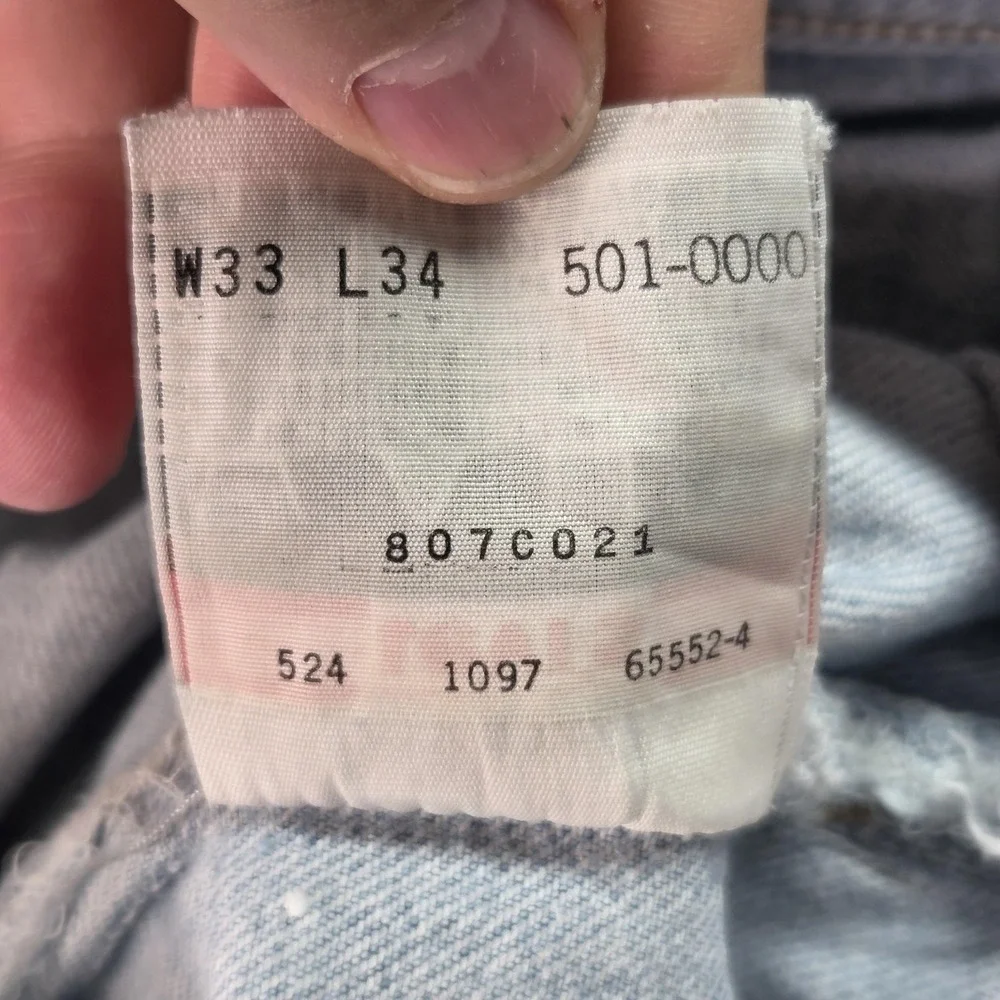 VTG Levis 501 Jeans Mens Light Wash Blue Button Fly USA 25x30 - Picture 15 of 16